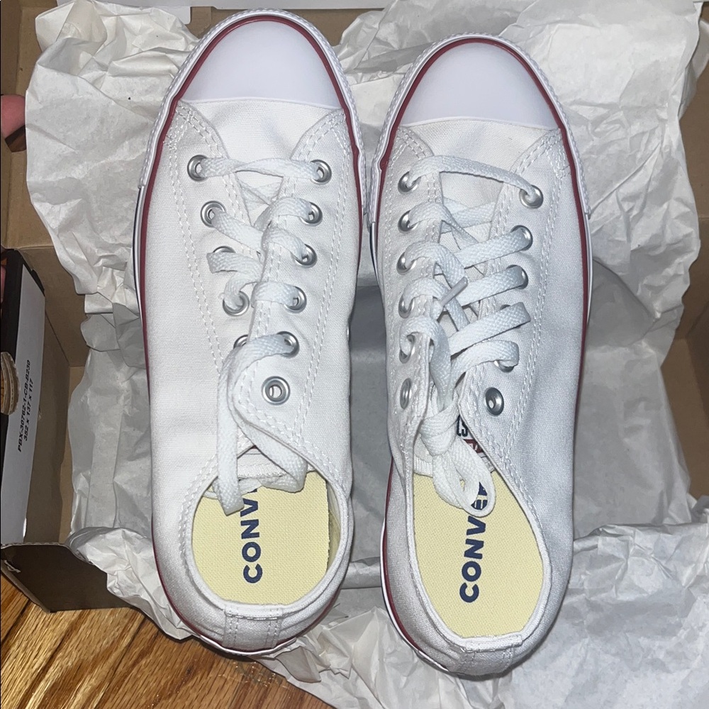 NIB Converse Chuck Taylor All Star Ox canvas sneakers in white - Picture 3 of 9